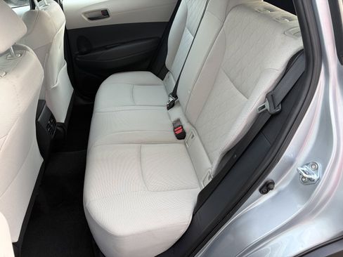 Used 2023 Toyota Corolla Cross L AWD/4WD image 9