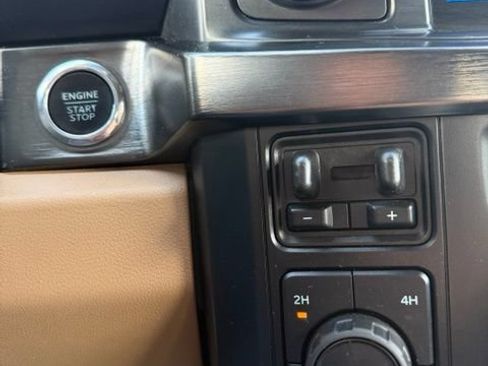 Used 2024 Ford F350 Lariat w/ Lariat Ultimate Package AWD/4WD image 28