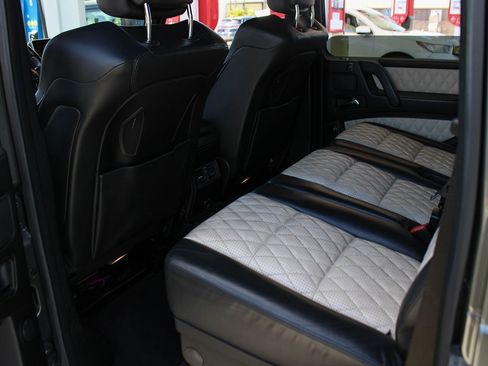 Used 2015 Mercedes-Benz G 63 AMG 4MATIC image 17