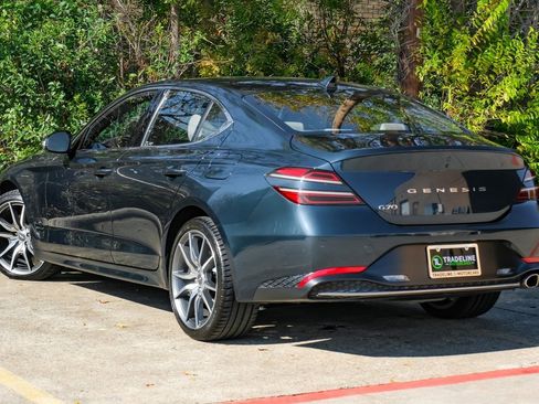 Used 2023 Genesis G70 2.0T image 12