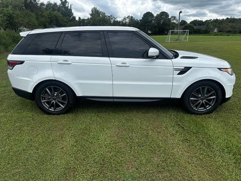 Used 2016 Land Rover Range Rover Sport SE image 5