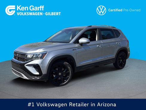 Used 2022 Volkswagen Taos SE w/ Panoramic Sunroof Package image 1