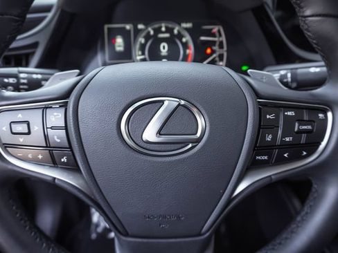 Certified 2025 Lexus ES 350 w/ Accessory Package (Z2) FWD image 14