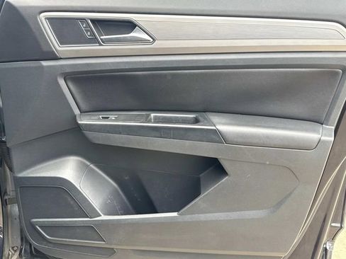 Used 2019 Volkswagen Atlas SE FWD image 19