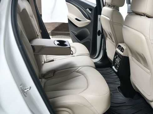 Used 2019 Buick Envision Premium w/ Driver Confidence Package image 34