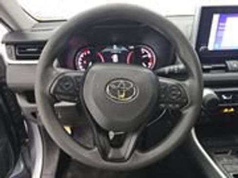 Used 2025 Toyota RAV4 LE FWD image 10