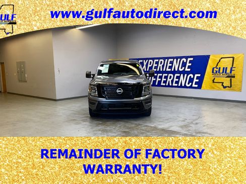 Used 2024 Nissan Titan SV w/ SV Convenience Package image 3