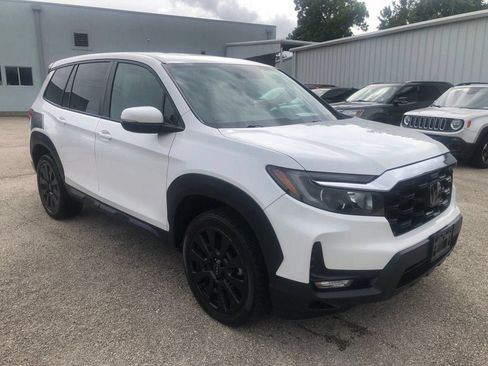Used 2023 Honda Passport EX-L image 2