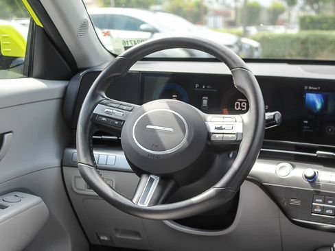 Certified 2025 Hyundai Kona SEL AWD/4WD image 19