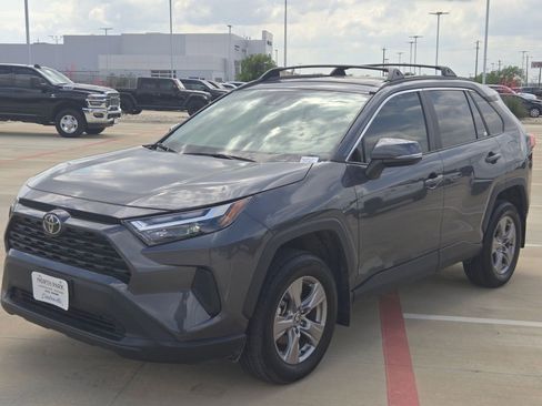 Used 2023 Toyota RAV4 XLE w/ Convenience Package FWD image 7