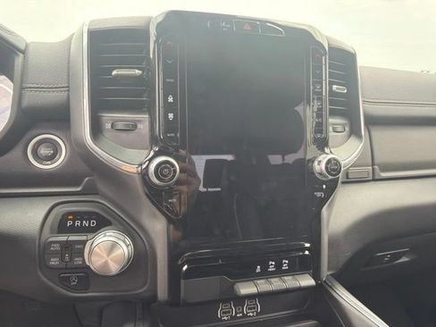 Used 2025 RAM 1500 Laramie AWD/4WD image 6