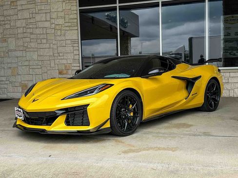 Used 2025 Chevrolet Corvette Z06 w/ Z07 Performance Package RWD image 6