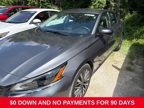 Used 2025 Nissan Altima 2.5 SV FWD image 1