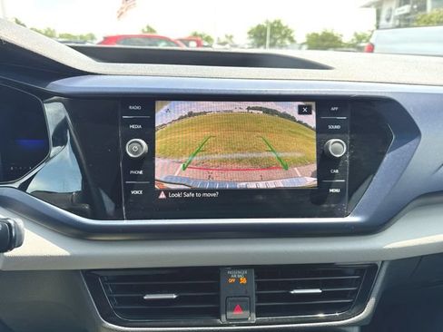 Certified 2023 Volkswagen Taos SE w/ Panoramic Sunroof Package AWD/4WD image 14