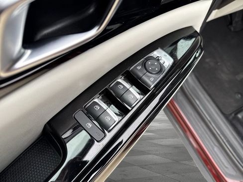 Used 2024 Kia Carnival SX image 24