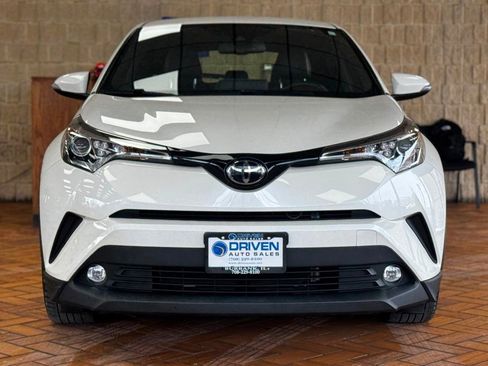 Used 2019 Toyota C-HR Limited image 3