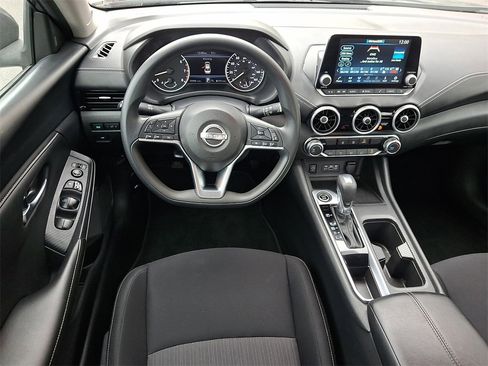 Used 2024 Nissan Sentra SV image 11