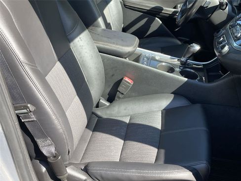 Used 2019 Chevrolet Impala LT w/ LT Convenience Package FWD image 17