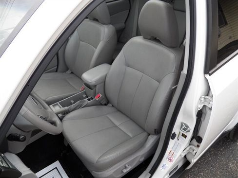 Used 2011 Subaru Forester 2.5X Limited image 9