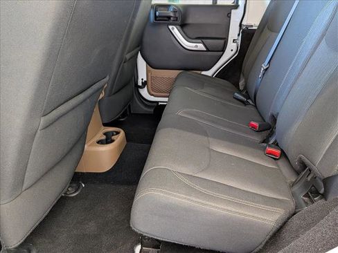 Used 2017 Jeep Wrangler Unlimited Sahara w/ Connectivity Group image 16