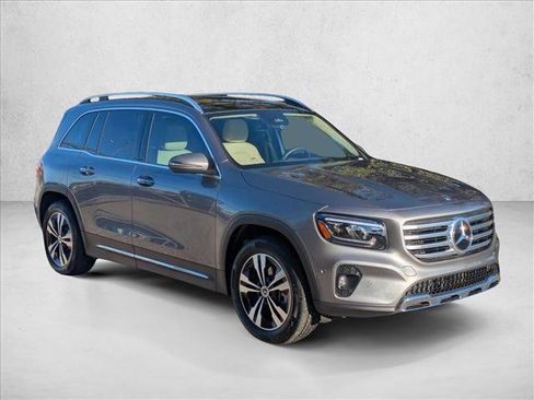 Certified 2025 Mercedes-Benz GLB 250 4MATIC image 3