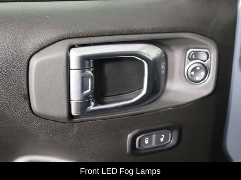 Used 2025 Jeep Wrangler Willys image 22