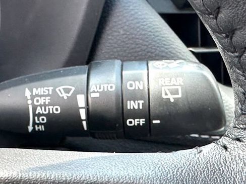 Used 2022 Toyota RAV4 XLE Premium AWD/4WD image 22
