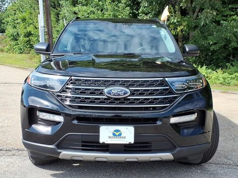 Used 2023 Ford Explorer XLT w/ Equipment Group 202A AWD/4WD image 8