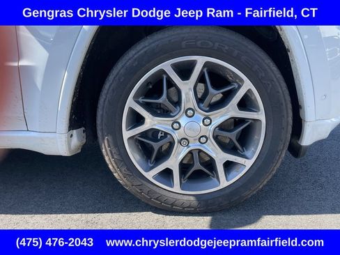 Used 2019 Jeep Grand Cherokee Overland AWD/4WD image 7