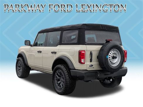 New 2025 Ford Bronco 4-Door image 7