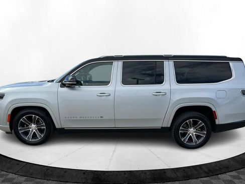 Used 2024 Jeep Grand Wagoneer L 4WD image 2