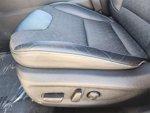 Used 2019 Kia Niro S Touring image 24