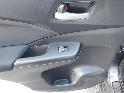 Used 2015 Honda CR-V LX image 16