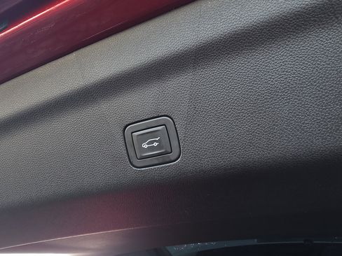 Used 2024 Cadillac Escalade Premium Luxury w/ Performance Package image 43