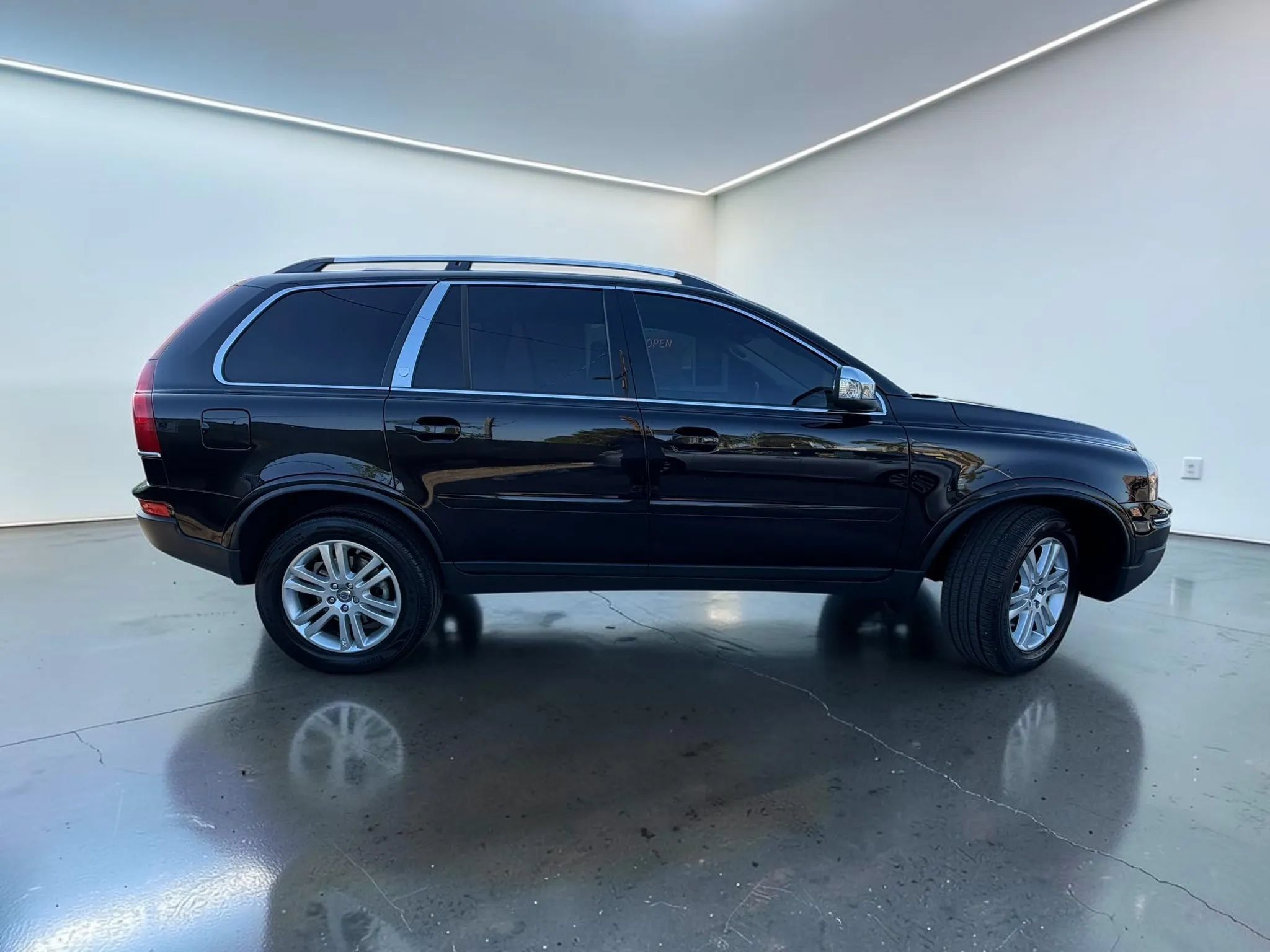 Used 2008 Volvo XC90 V8 AWD/4WD image 2