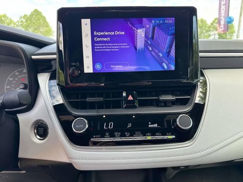 Used 2025 Toyota Corolla SE FWD image 31