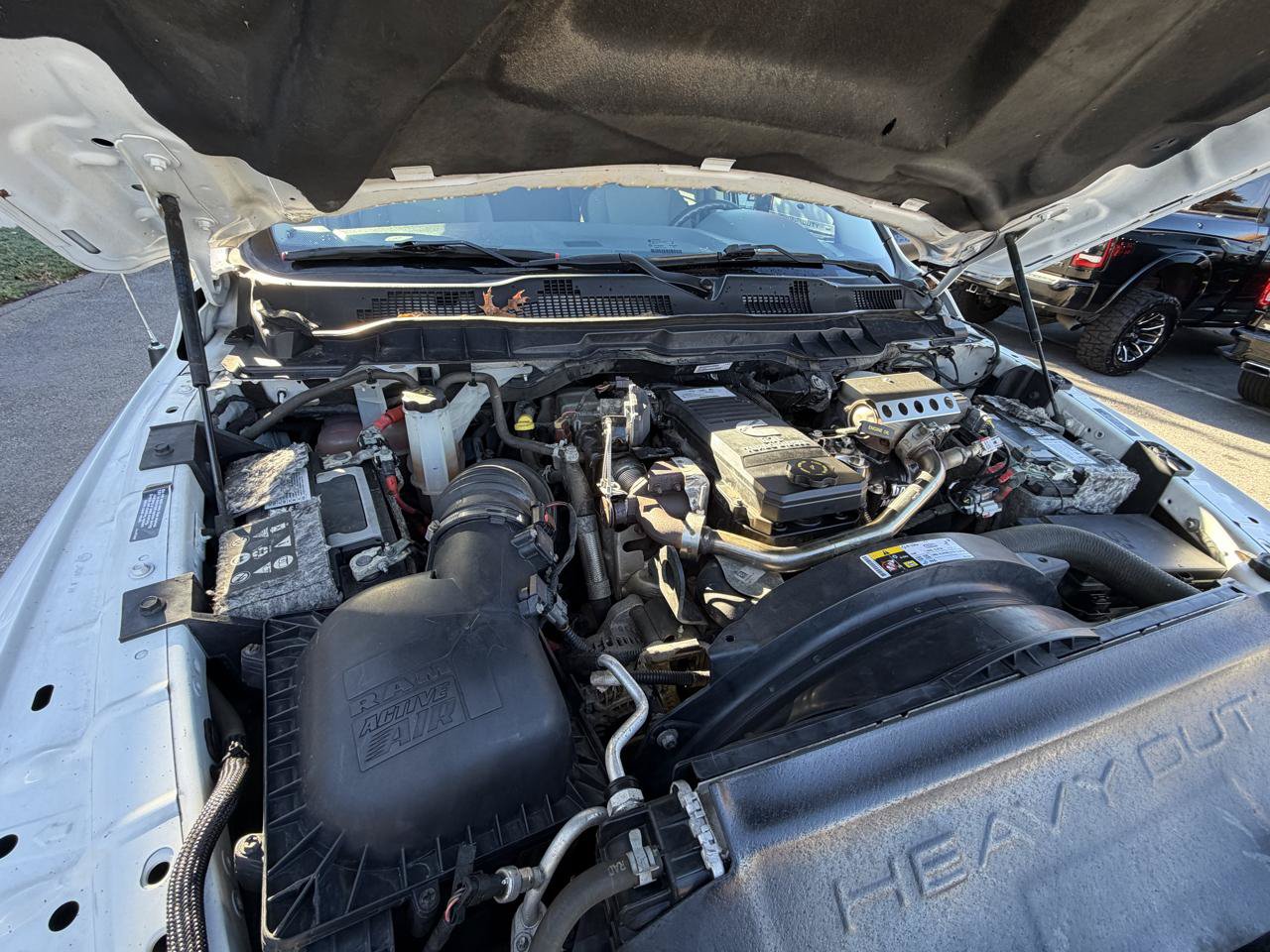 Used 2018 RAM 3500 SLT AWD/4WD image 23