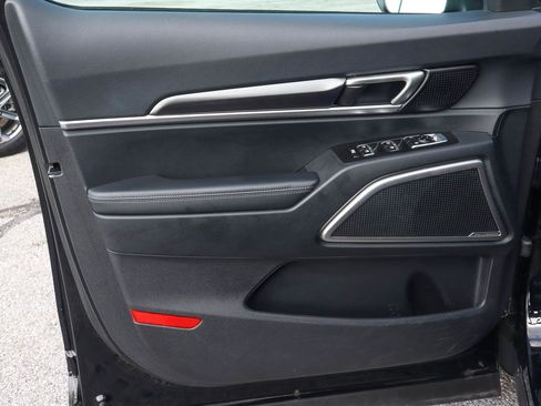 Used 2025 Kia Telluride S AWD/4WD image 13