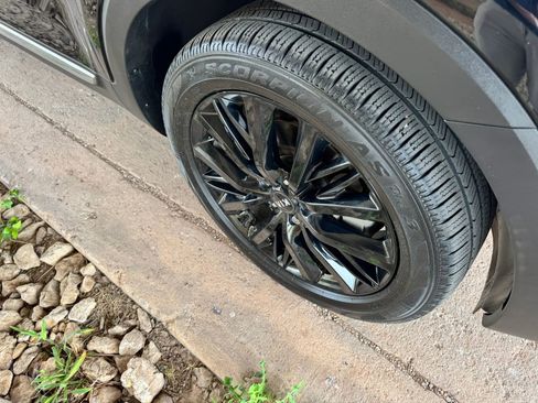 Used 2020 Kia Telluride SX w/ Towing Package FWD image 32