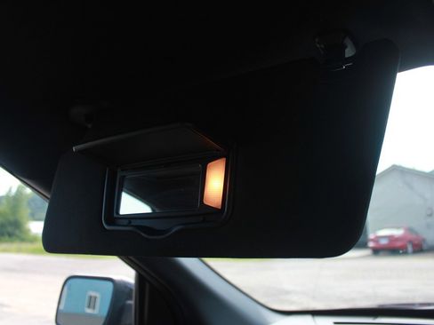 Used 2018 Ford Explorer XLT w/ Equipment Group 202A image 26