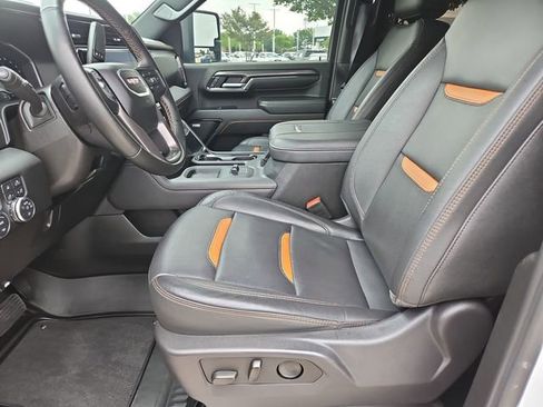 Used 2024 GMC Sierra 2500 AT4 AWD/4WD image 19