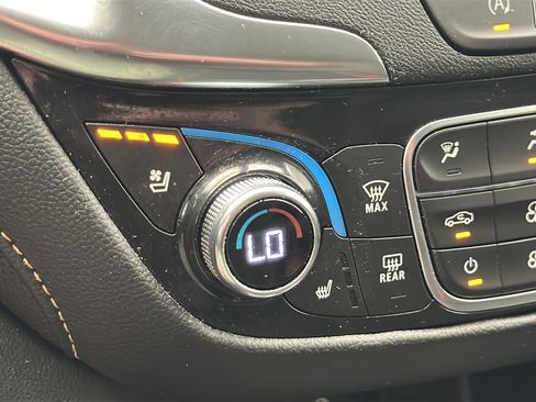 Used 2024 Chevrolet Equinox Premier AWD/4WD image 24