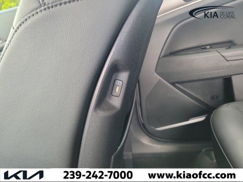 Certified 2024 Kia Sportage EX FWD image 17