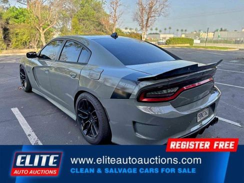 Used 2017 Dodge Charger R/T image 5