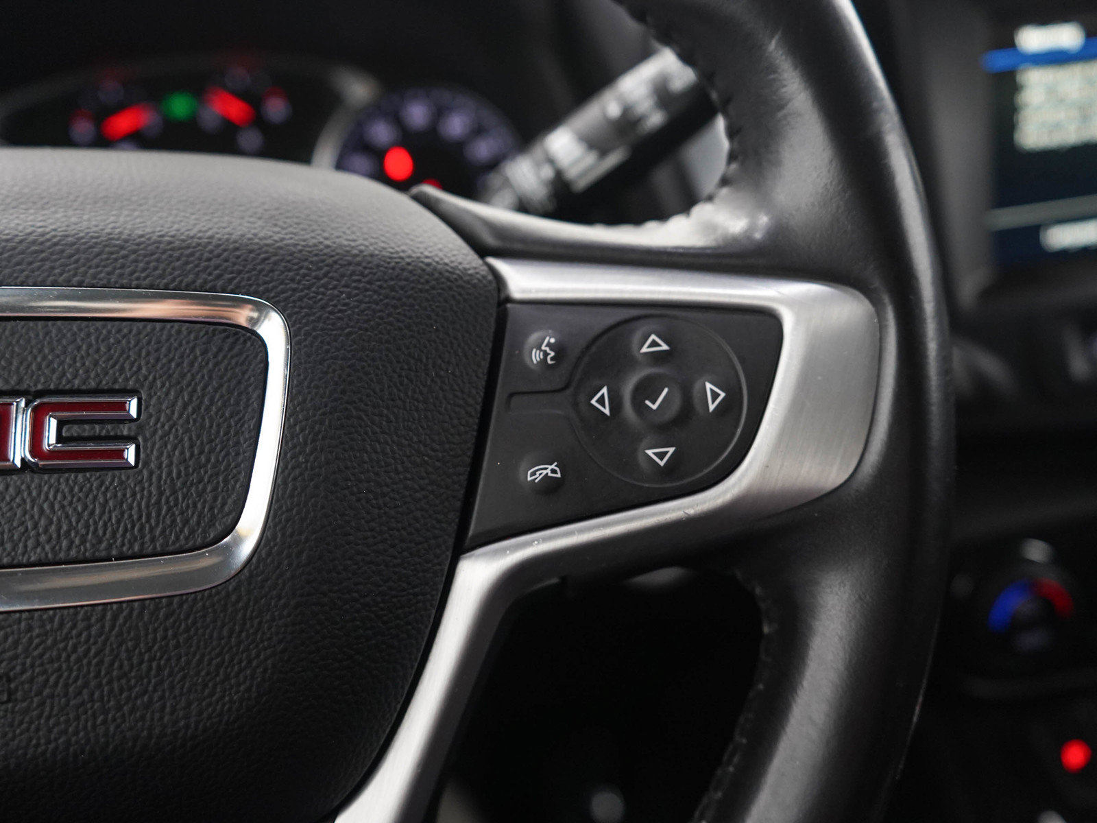 Used 2019 GMC Terrain SLE w/ Driver Convenience Package AWD/4WD image 26