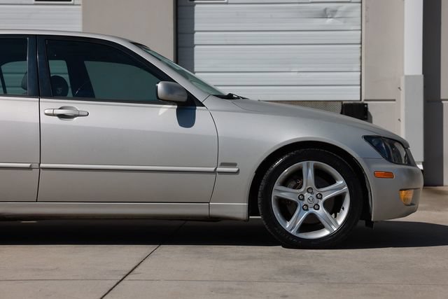 Used 2004 Lexus IS 300 RWD image 30