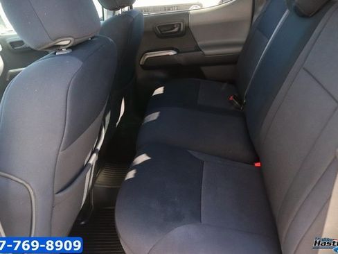 Used 2017 Toyota Tacoma SR5 image 12