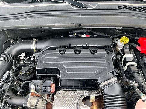 Used 2023 Jeep Renegade Latitude image 32