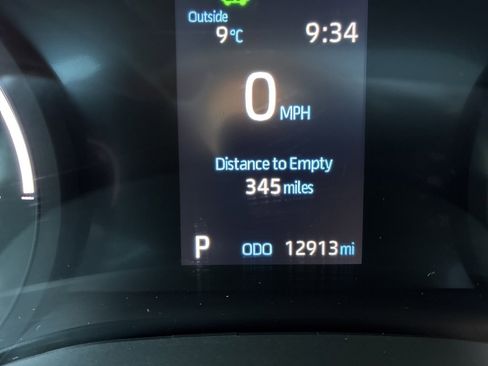 Used 2021 Toyota Sienna XSE image 11