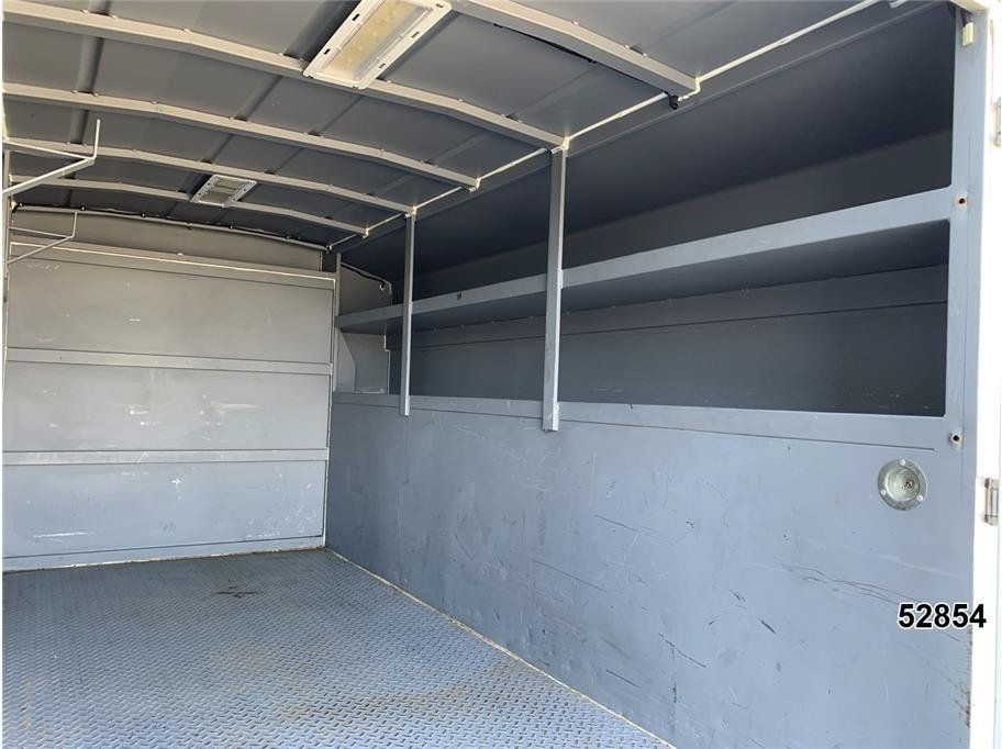 Used 2015 GMC Savana 3500 RWD image 11